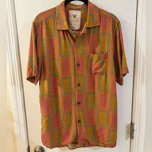 OAS Men's Short Sleeve Button-Down Shirt in Mustard and Rust Geometric Print